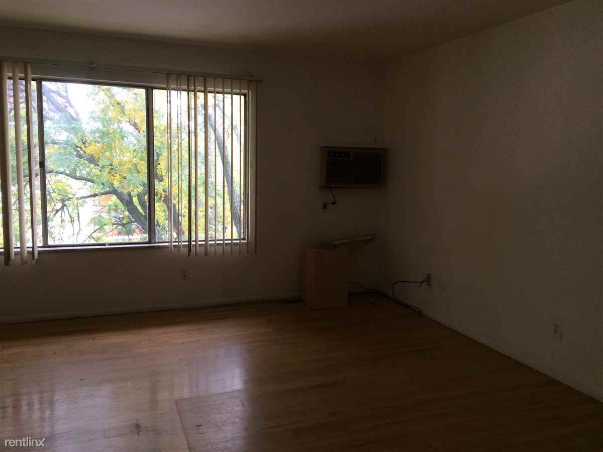 4820 Briarwood Ave - Photo 2 of 5