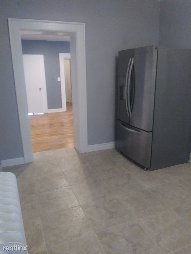 104 Market St Lowr - Photo 3 of 10