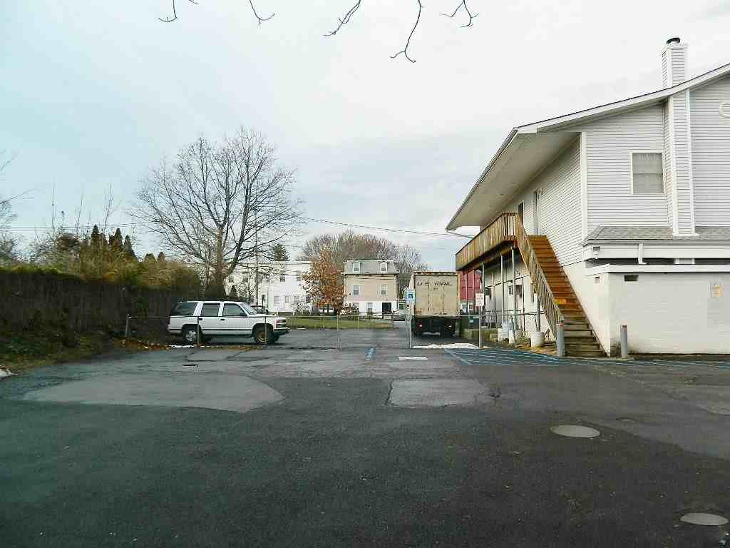174 6th St - Photo 3 of 6