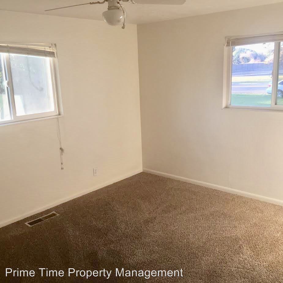 2345 W 1700 N St - Photo 3 of 6