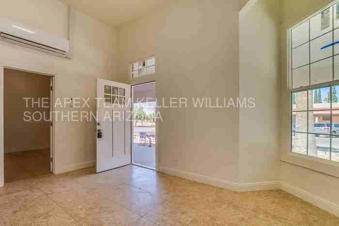 239 S 5th Ave - Photo 3 of 10