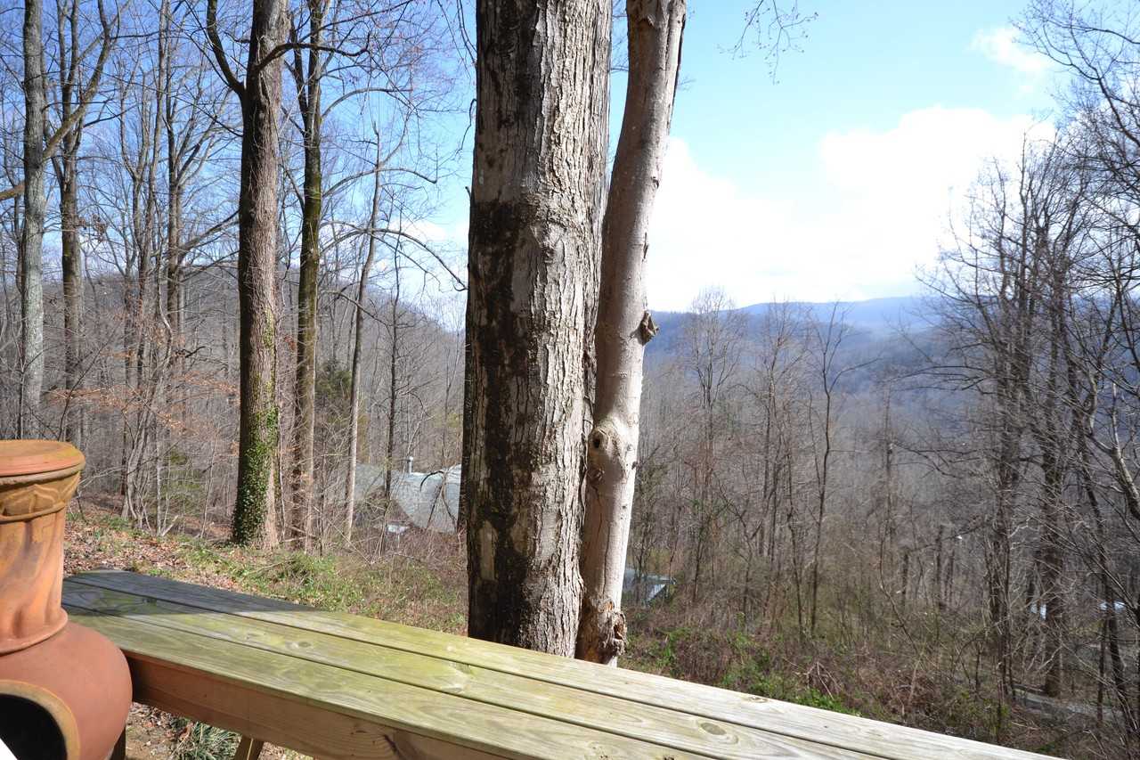 1053 Frost Rd - Photo 3 of 28