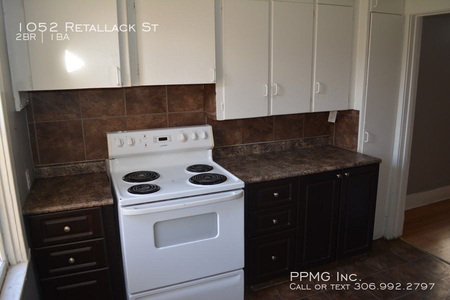 1052 Retallack St - Photo 3 of 9