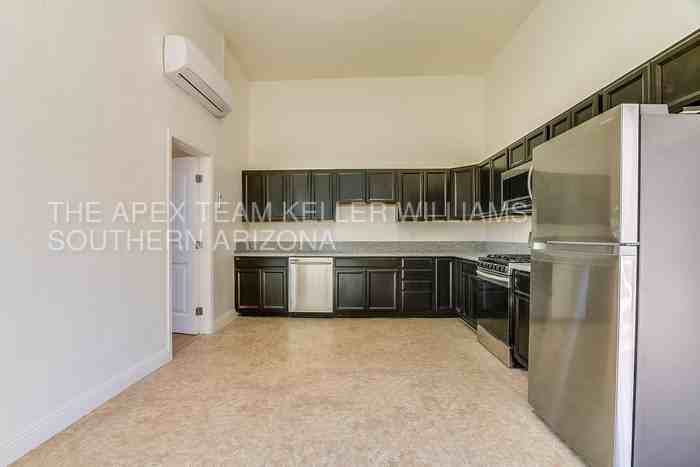 245 S 5th Ave - Photo 2 of 12