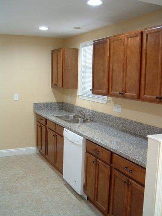 2740 fairfield st - Photo 2 of 9