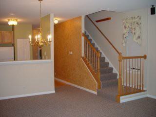 2422 Oneida Ln - Photo 3 of 10
