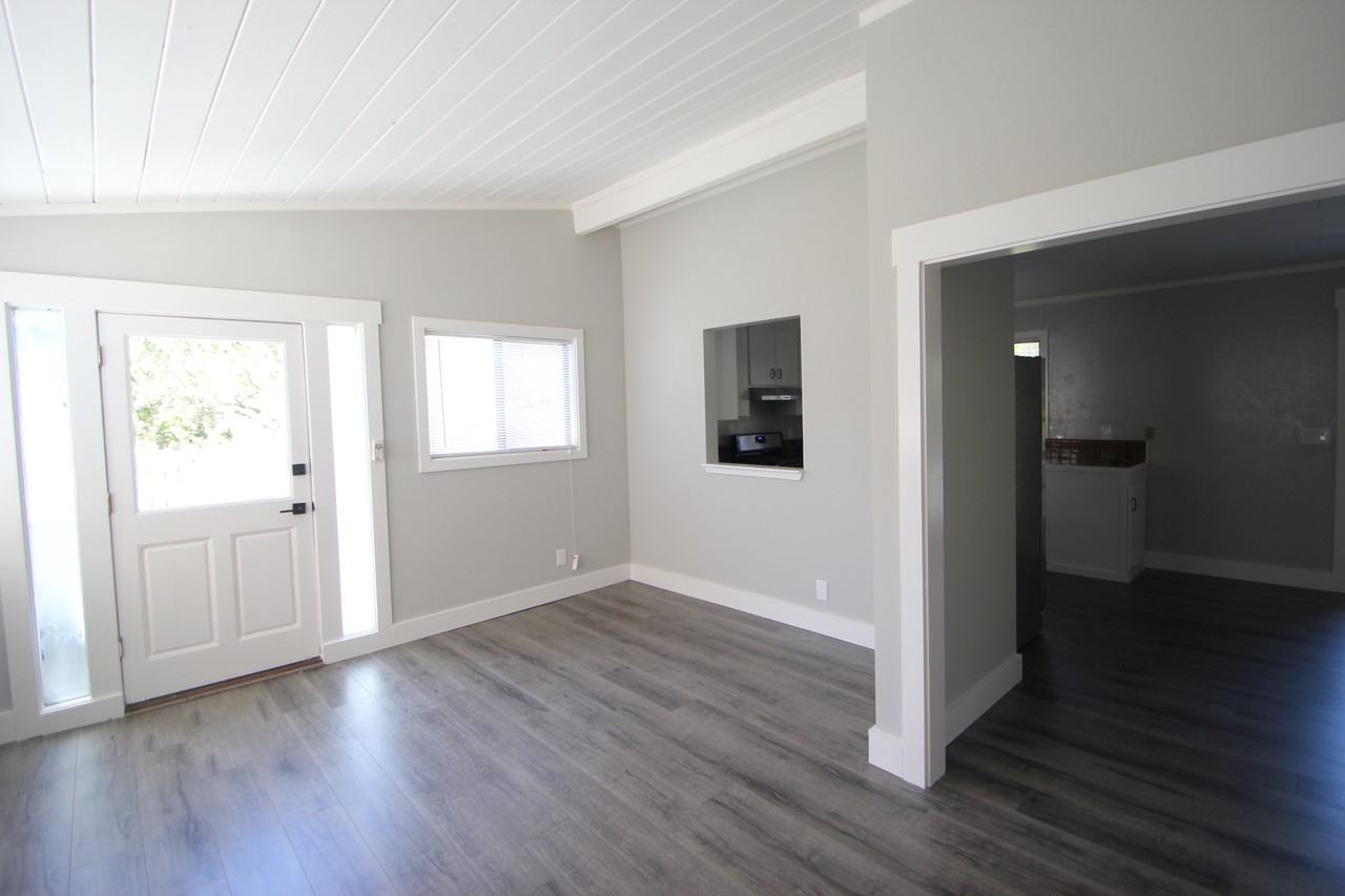 109A Auburn St - Photo 3 of 8