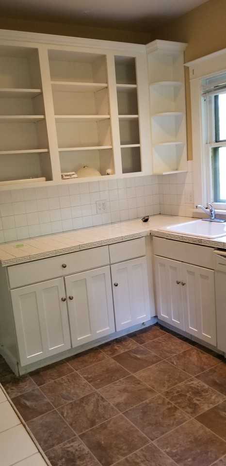 931 17th St - Photo 2 of 8