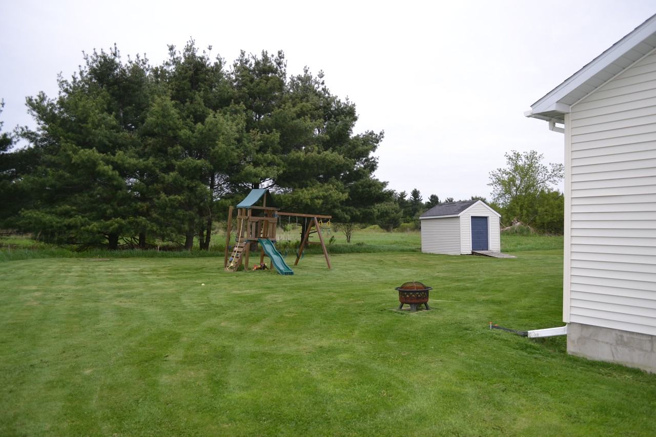 132 Pine Dr - Photo 3 of 22