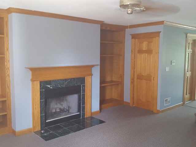 221 N Walnut St #H - Photo 2 of 10