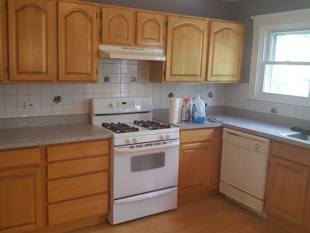 221 N Walnut St #H - Photo 3 of 10