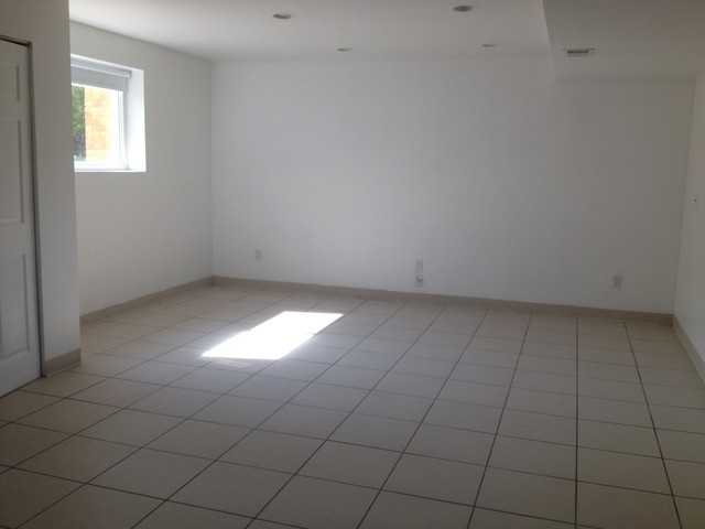 526 E Park Ave - Photo 3 of 6