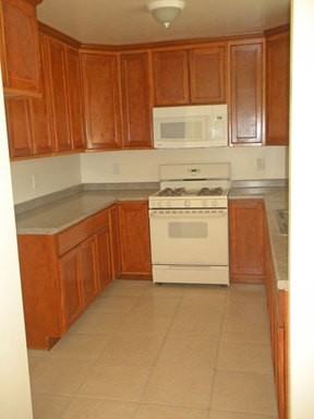 547 S G St - Photo 2 of 9