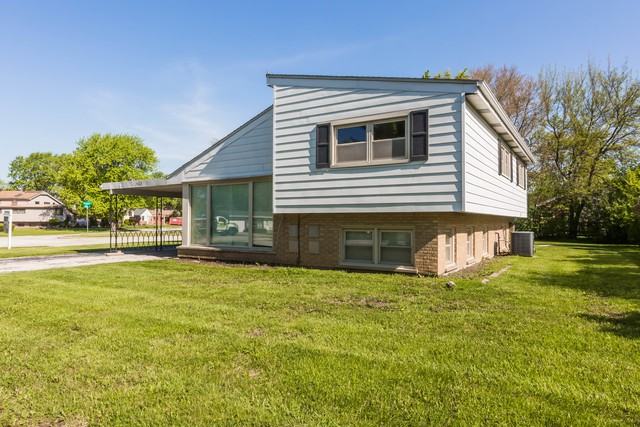 7236 Lyons St - Photo 3 of 30