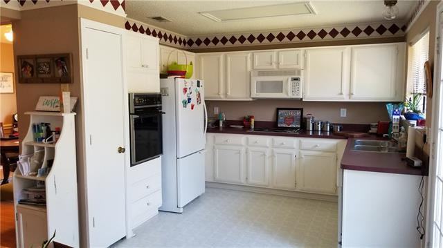 4010 Smartt St - Photo 3 of 14