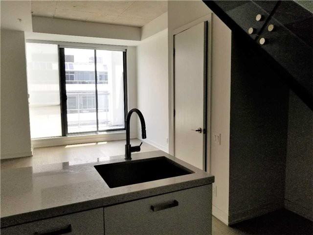 39 Brant Street #PH10