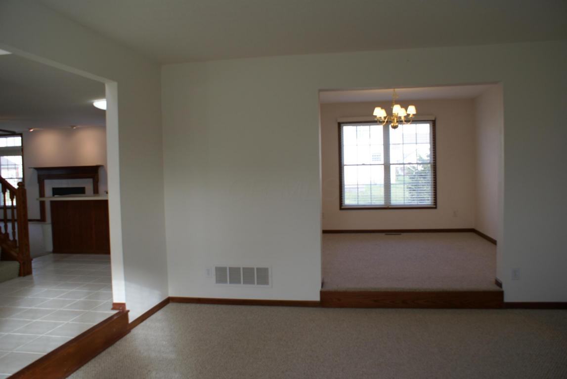 4680 Commons Park Dr - Photo 3 of 24