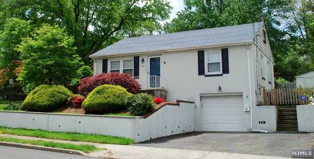 57 Stanley Rd - Photo 2 of 15