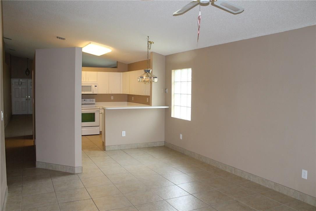 142 Southwest 204th Avenue - Photo 3 of 10