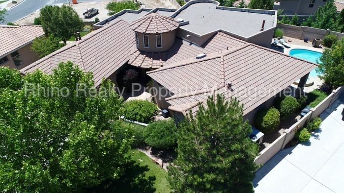 8803 Primrose Ct NE - Photo 3 of 50