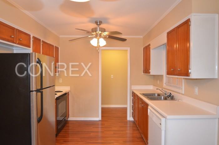 1656 Kentucky Ave - Photo 3 of 14