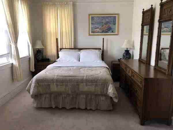 8609 188th St - Photo 2 of 20