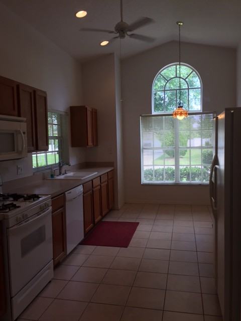 927 Via Bianca Dr - Photo 2 of 13