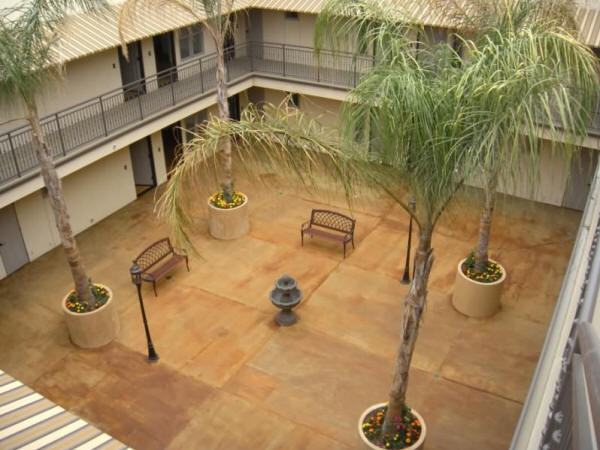 LaSalle Lofts - Photo 2 of 9