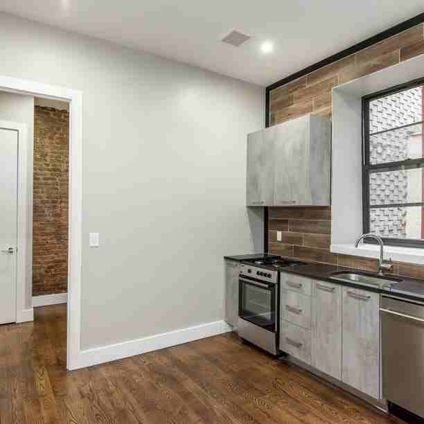 210 Humboldt Street #27