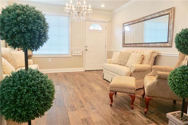 6401 Painters St - Photo 3 of 12