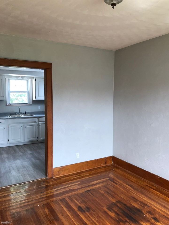 3729 Lindberg Way - Photo 3 of 7