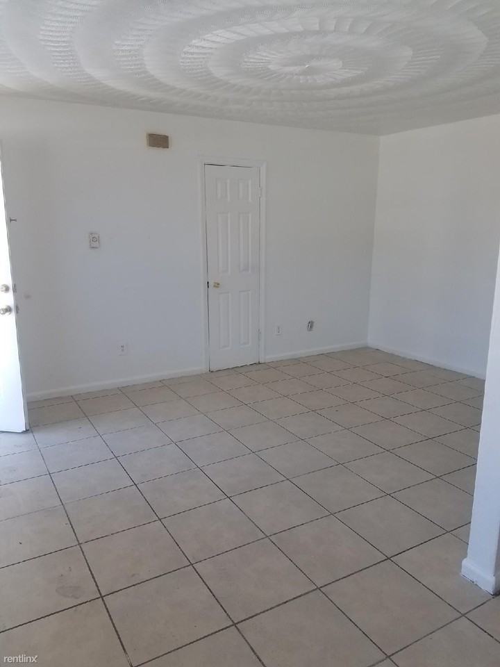 1323 Reservoir Ave - Photo 3 of 3