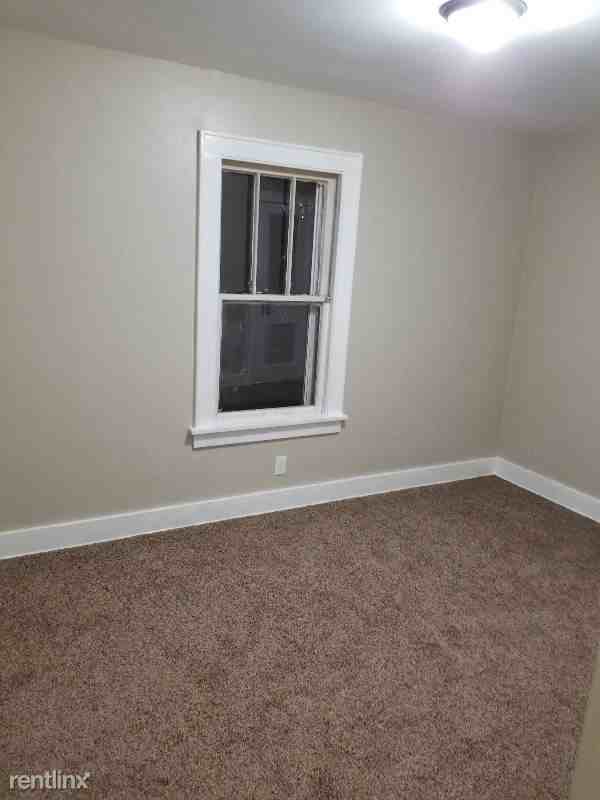 1124 Williams St - Photo 2 of 8