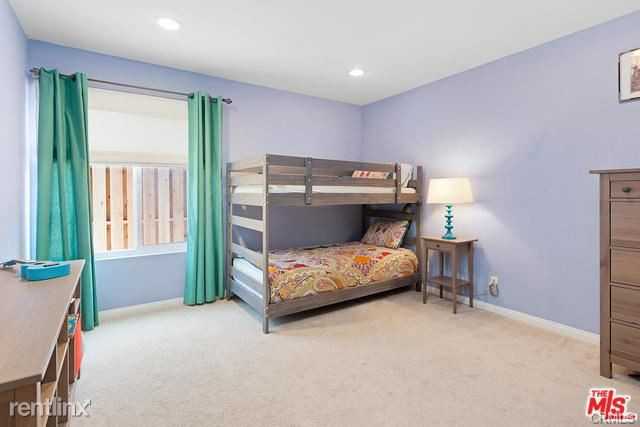 1314 Avenida de Cortez - Photo 2 of 11