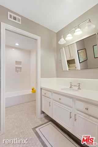 1314 Avenida de Cortez - Photo 3 of 11