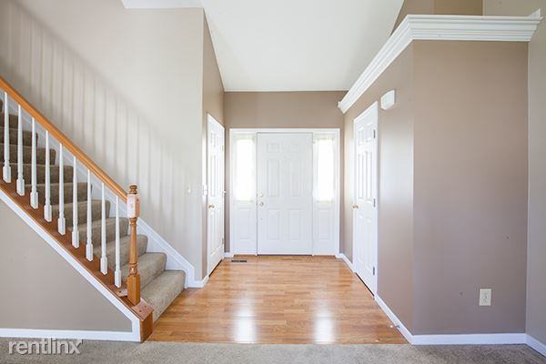 4585 River Cove - Photo 3 of 22