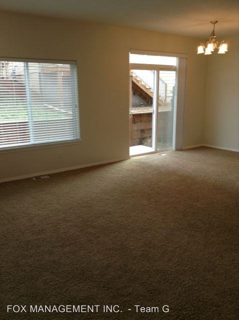 148 NW Marshall Dr - Photo 3 of 11