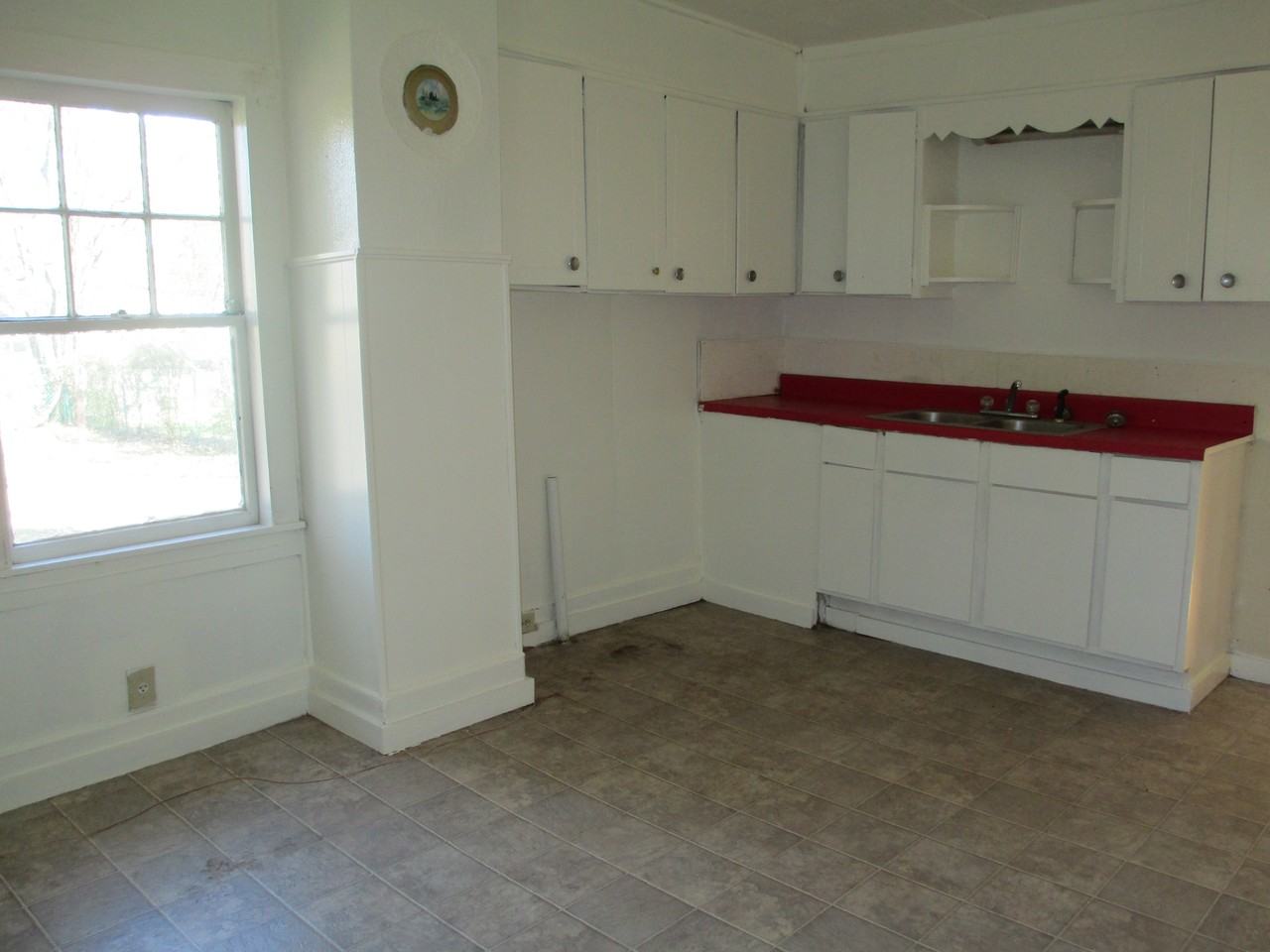 45 Jackson St - Photo 3 of 5