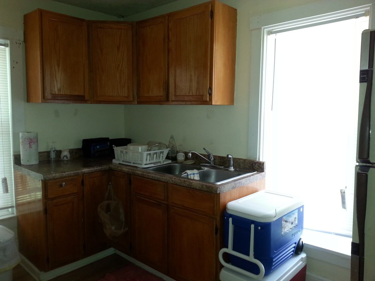 330 Moseley St - Photo 3 of 9