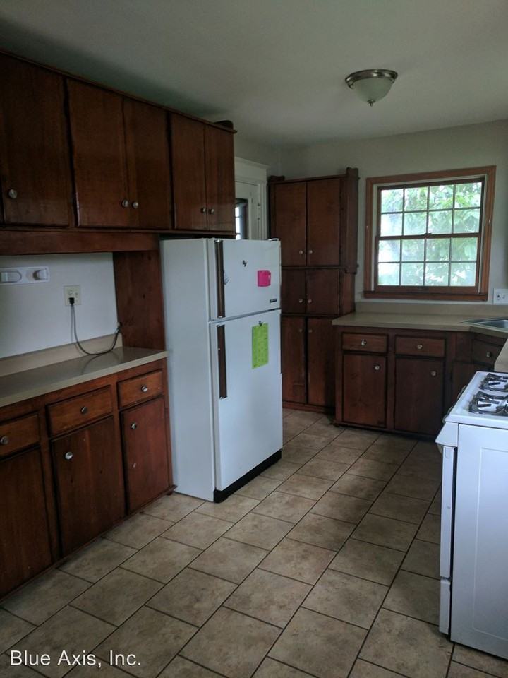 406 Genesee Park Blvd