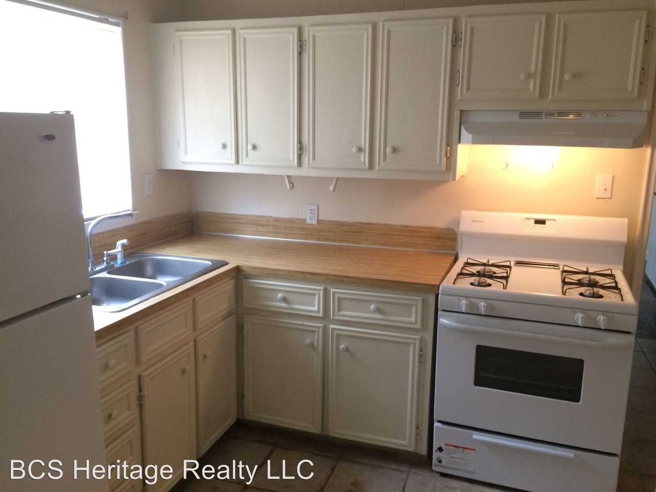 704 Inlow Blvd - Photo 2 of 16