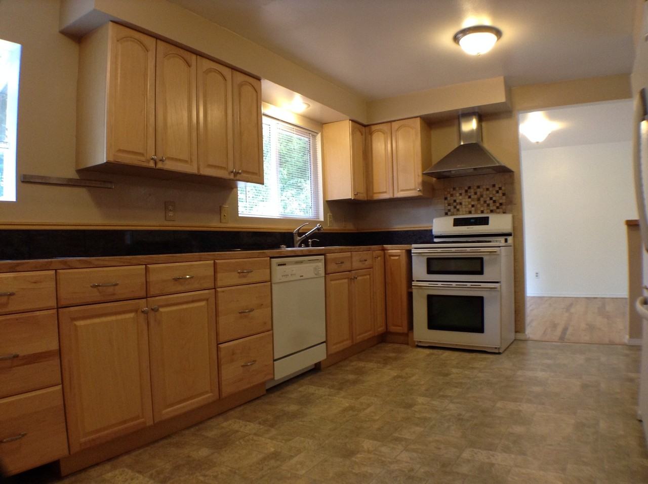 2807 86th St SE - Photo 3 of 19