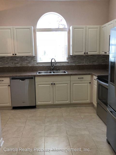 14 Park Pl - Photo 3 of 30