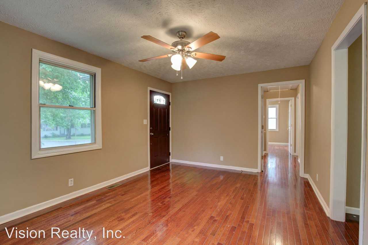 417 Garden Terrace - Photo 3 of 12