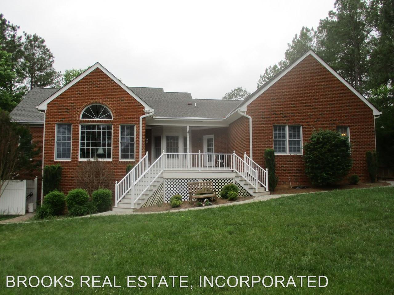 5561 Brickshire Dr - Photo 2 of 18