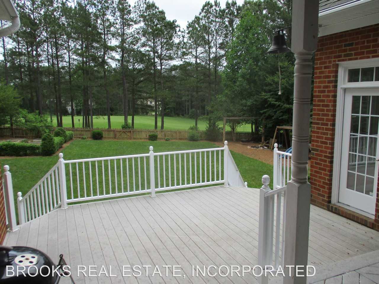 5561 Brickshire Dr - Photo 3 of 18