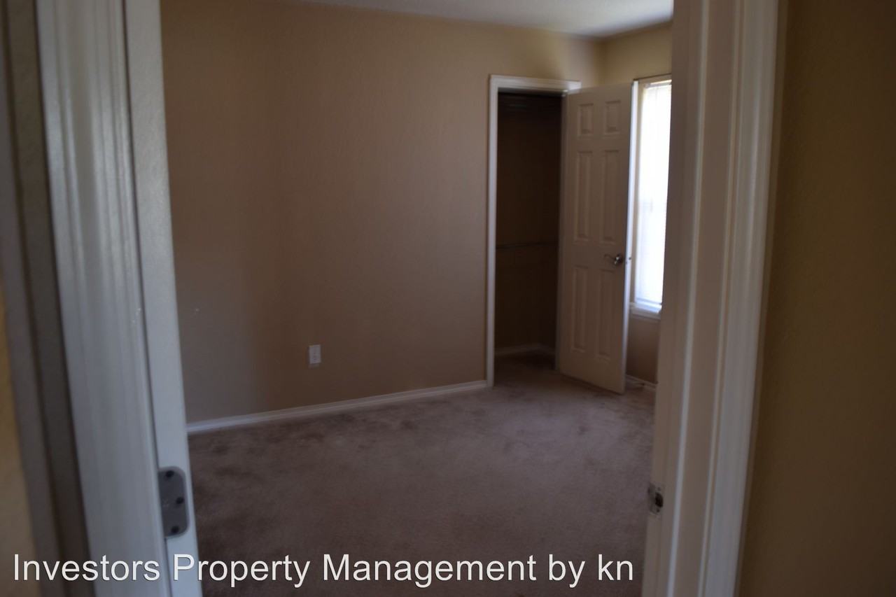 1246 Gracie Ct - Photo 3 of 9