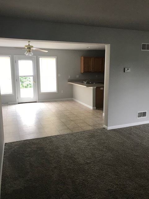 209 Lighthouse Dr - Photo 3 of 31