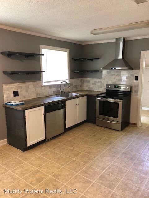 307 Monument Dr - Photo 2 of 9