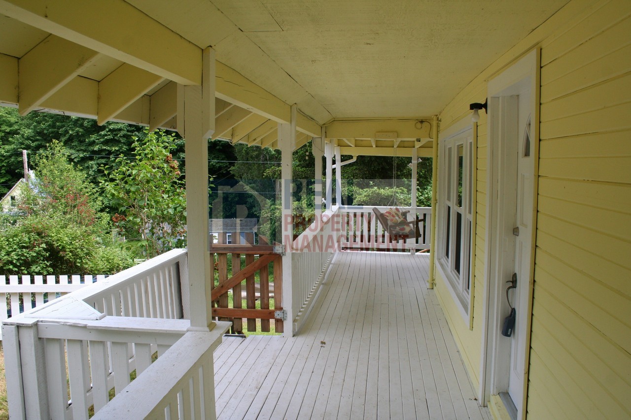 508 Decatur Ave - Photo 2 of 21